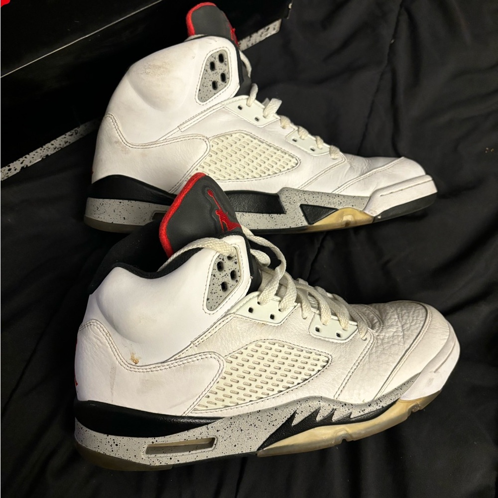 Jordan retro 5, white/blk/red, size 9